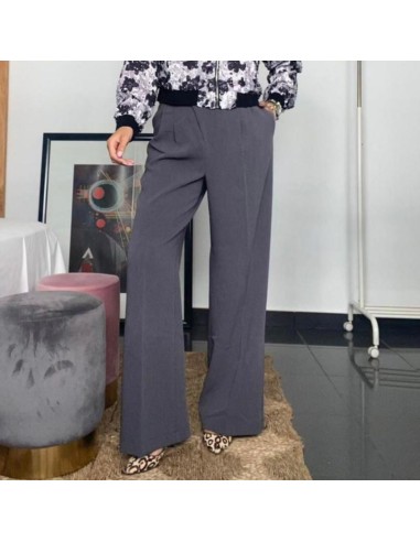 model pantalon palazzo detalle cinta efecto piel